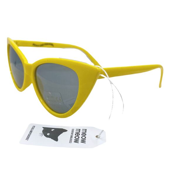 Petals & Peacocks x Zumiez Yellow Meow Meow (Cat Eyes) Everyday Sunglasses - Picture 4 of 7